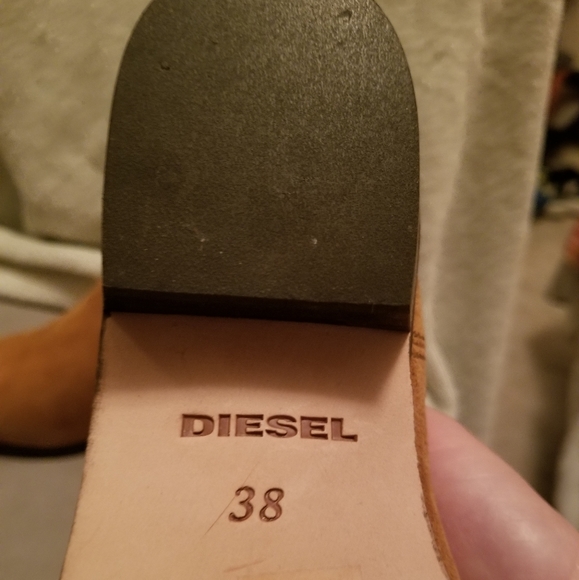 DIESEL suede ankle boots/booties. - Picture 4 of 5